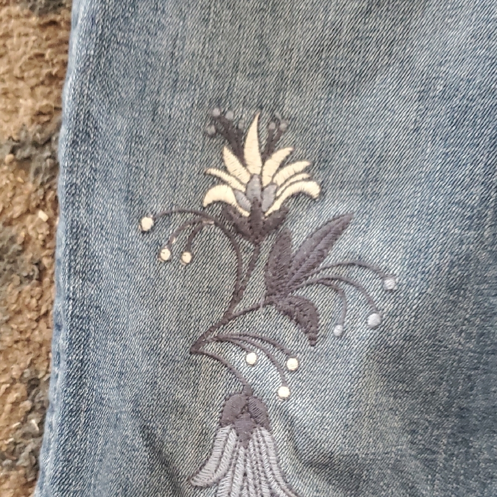 PAIGE Women's Denim Jeans with Floral Embroidery - Picture 3 of 6